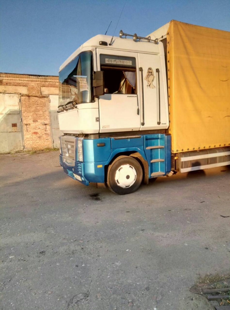 Renault, Magnum 440, 2003, 850000, механическая, рессора, 20, 120, 1340, 3, 8x4, 3, белый, 25000,...